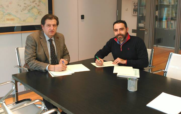 Acuerdo de Colaboración con la Fundación de Caja Rural para las categorías base.